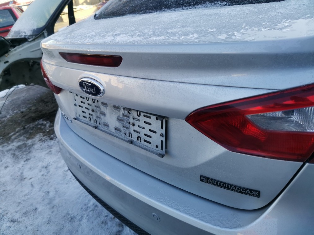 Накладка крышки багажника Ford Focus 3 2.0 XQDA