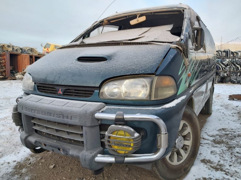 Стекло двери переднее правое MITSUBISHI DELICA 1996 PE8W 4M40 контрактная