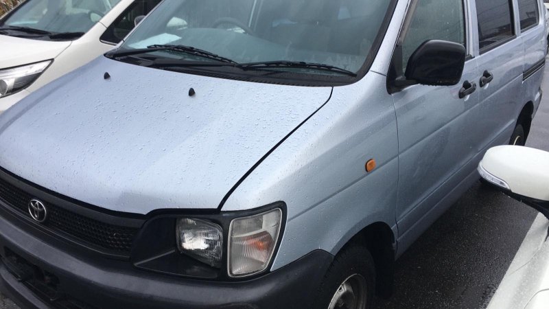 Обшивка двери задняя правая TOYOTA TOWN ACE NOAH 1998 KR42 7K контрактная