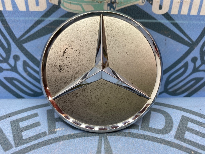 Заглушка диска Mercedes-Benz S-Class 2006 W221 273.961 5.5 2204000125 контрактная