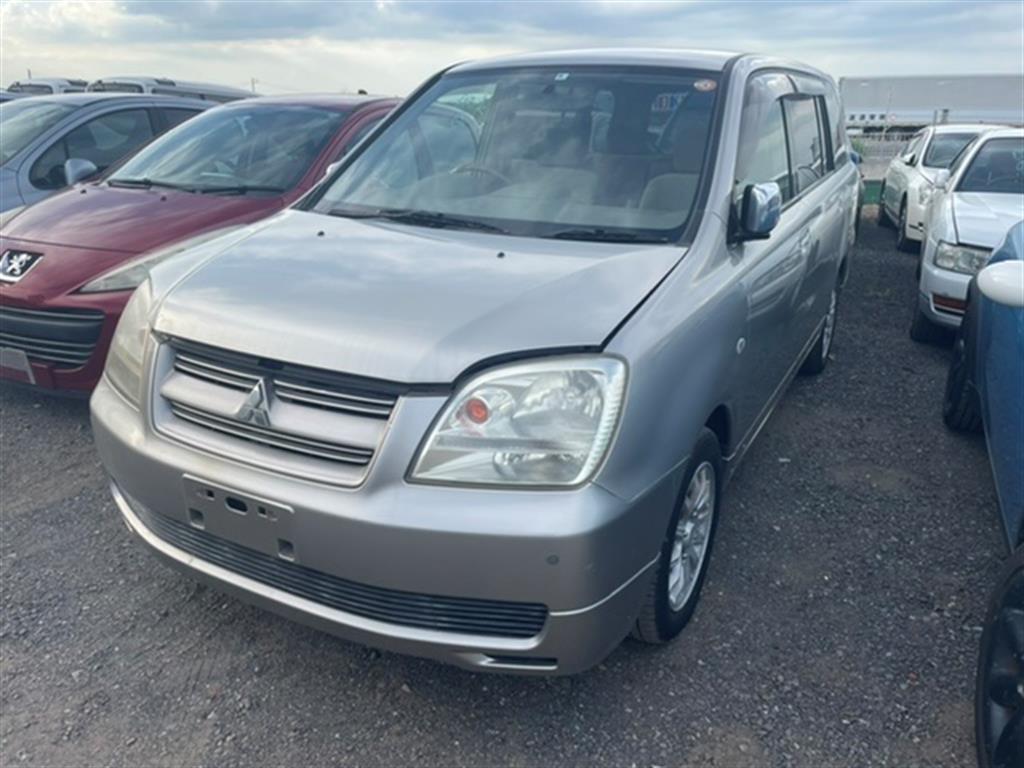 MITSUBISHI DION 2002