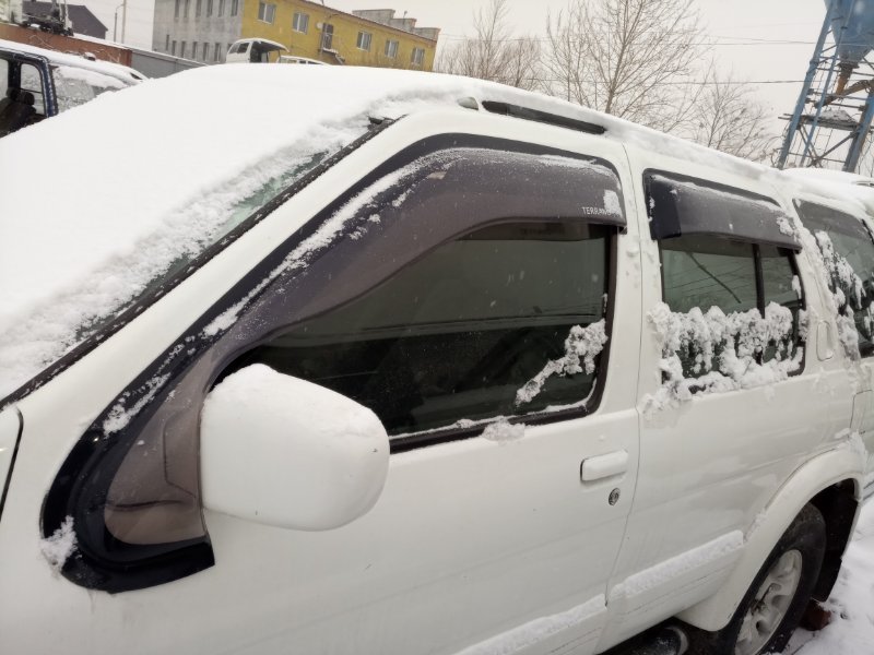 Ветровики комплект NISSAN TERRANO LR50 VG33-018030