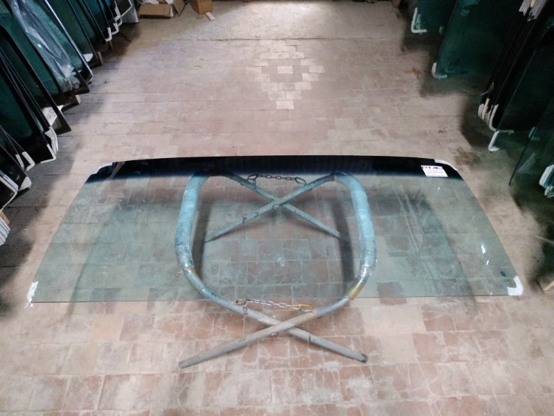 Стекло фусо кантер. Митсубиси фусо кантер. Аккумуляторы для mitsubishi fuso canter 2010-н. Лобовое фусо кантер. Стекло фусо кантер.