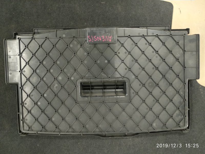 Обшивка багажника задняя AVENSIS 2003-2009 AZT250 1AZ