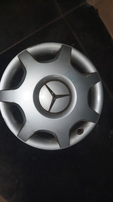 Комплект колпаков C-CLASS 2000-2008 W203.046 M 271 E 18 ML LR