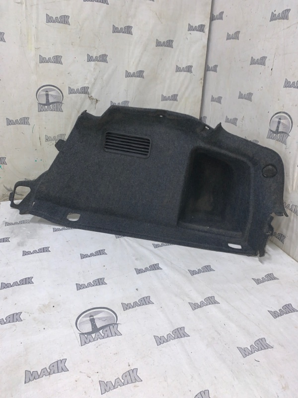 Обшивка багажника правая AUDI A4 2004-2008 8EC ALT 8E5864131 контрактная