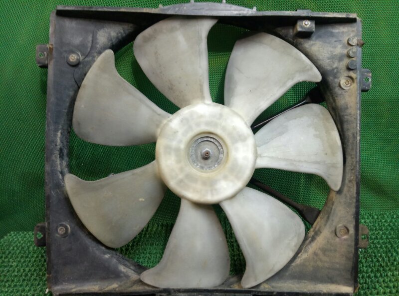 Вентилятор радиатора Toyota Aristo JZS147 2JZGTE