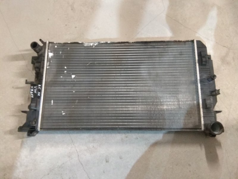 Радиатор охлаждения Volkswagen Crafter 2E0121253 контрактная