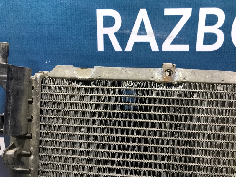 Радиатор охлаждения Zafira 2007 B