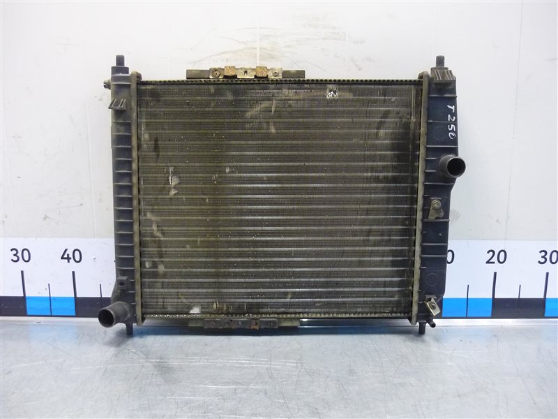 Радиатор основной Chevrolet Aveo T250 F12S3 96443475 Б/У