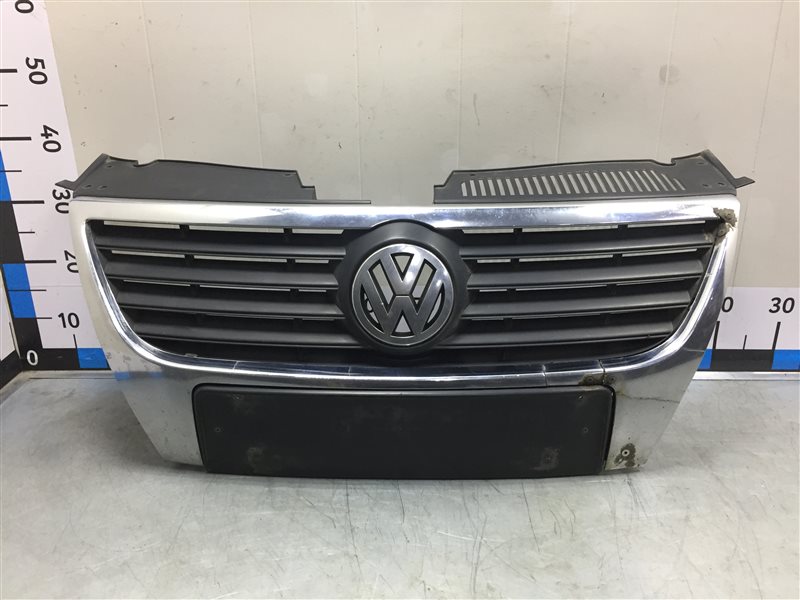 Решетка радиатора Volkswagen Passat B6 3C2 CDAA 3C0853651 Б/У