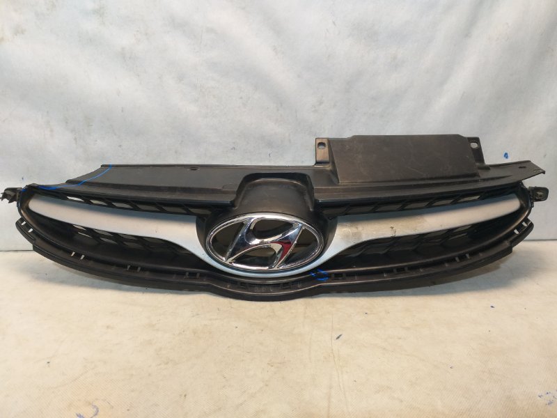 Решетка радиатора передняя HYUNDAI ELANTRA 5 2011-2016 MD 863503X100 Б/У