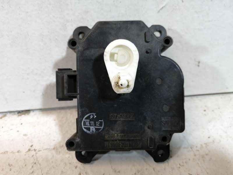 Сервопривод заслонки печки TOYOTA CAMRY 30 ACV30 0637008320 Б/У