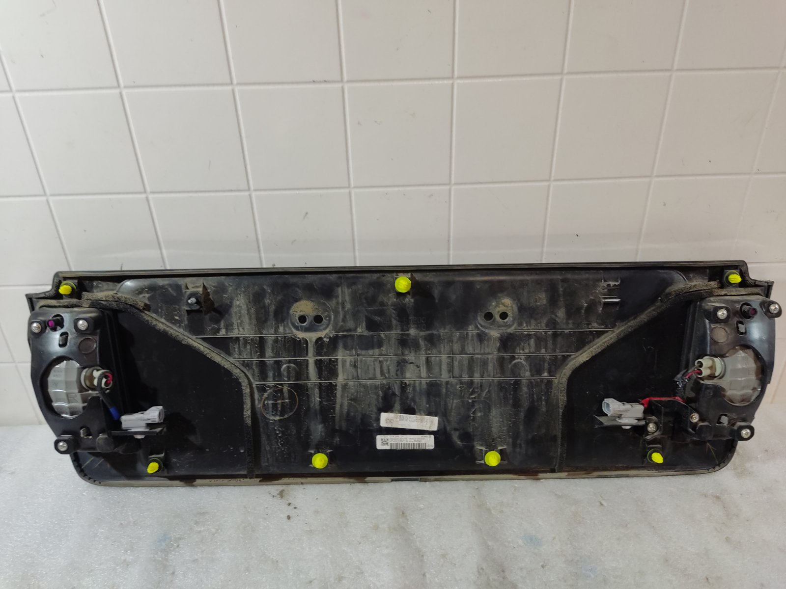 Накладка крышки багажника LX 3 2015-2021 2 рестайлинг