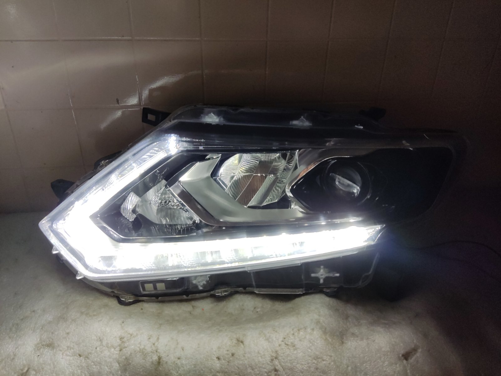 Фара led левая передняя NISSAN X-TRAIL 3 Дорестайлинг 2013-2018 T32  260754cc6c купить Б/У id37557