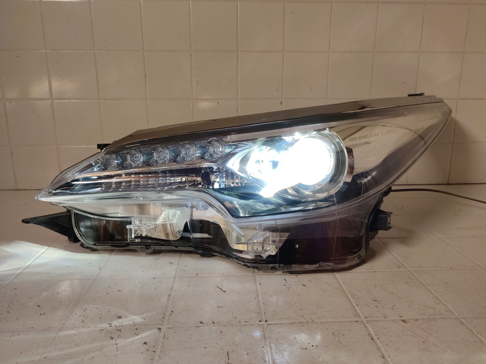 Фара led левая передняя TOYOTA FORTUNER 2 2015-2020 811500KG41 купить Б/У  id43288