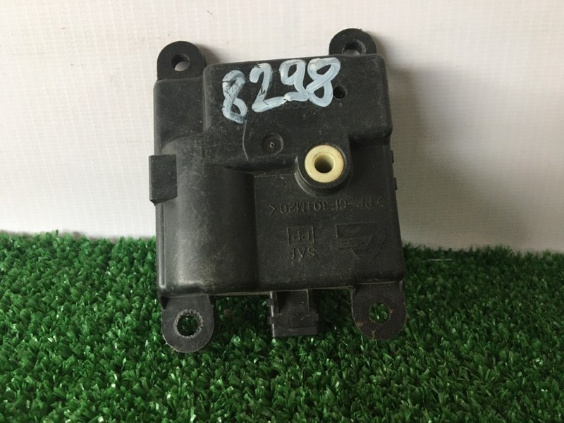 Сервопривод заслонок печки NISSAN PRIMERA TP12 QR20DE 2K00130850 контрактная