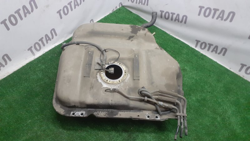 Бензобак NISSAN R'NESSA N30 SR20DE 17202-5V001 Б/У