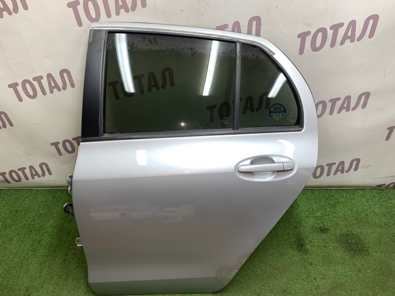 Дверь задняя левая TOYOTA VITZ 2008 NCP95 2NZFE 67004-52301 Б/У