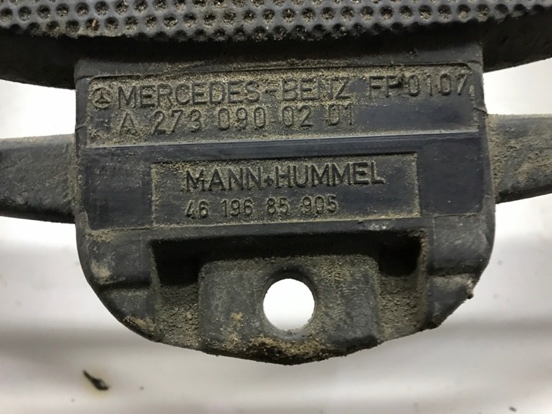 Корпус воздушного фильтра Mercedes-Benz E-klasse W211 M272