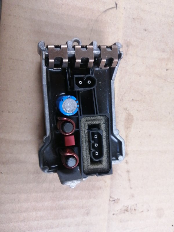 Резистор вентилятора печки BMW 7-series 64116934390 Б/У