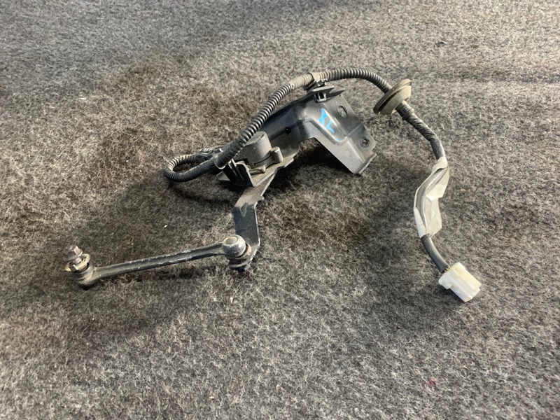 Запчасть датчик дорожного просвета задний Mitsubishi Outlander 2005-2009 CW5W 8303a016 Б/У Датчик дорожного просвета задний Mitsubishi Outlander 2005-2009 CW5W 8303a016 Б/У