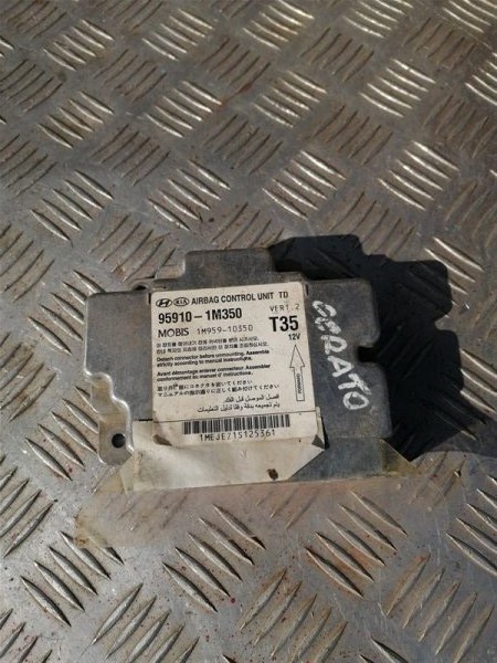 Блок управления Air Bag Kia Cerato 2 2011 TD G4FC 959101M350 Б/У