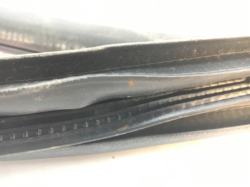 Уплотнительная резинка задняя правая Levorg 2014 VM4 FB16