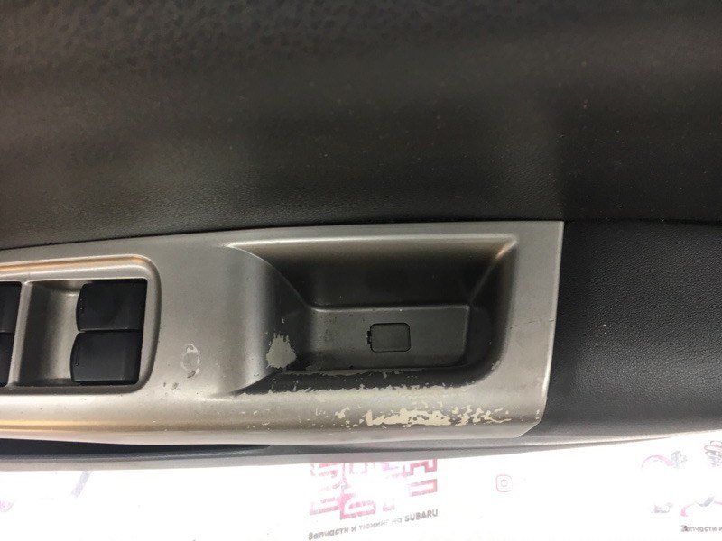 Обшивка двери передняя правая Subaru Impreza GH8 EJ20X