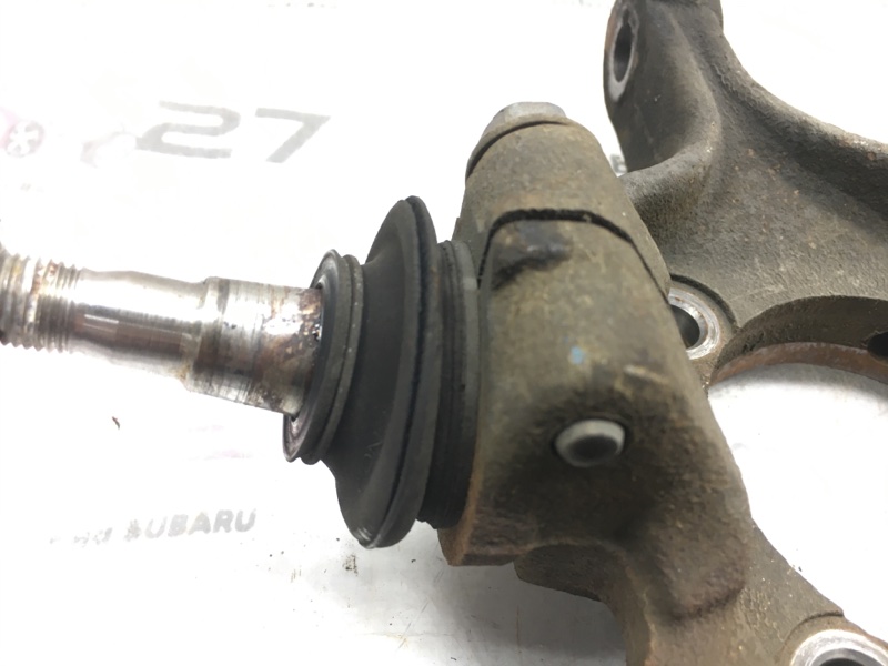 Поворотный кулак передний правый Subaru Forester SH5 EJ204