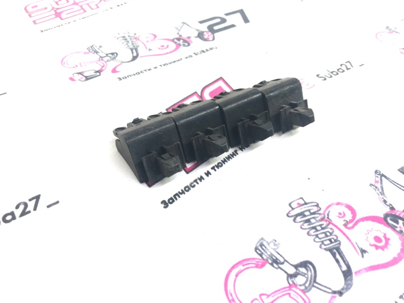 Крепление решетки радиатора Subaru Legacy BP5 EJ20X