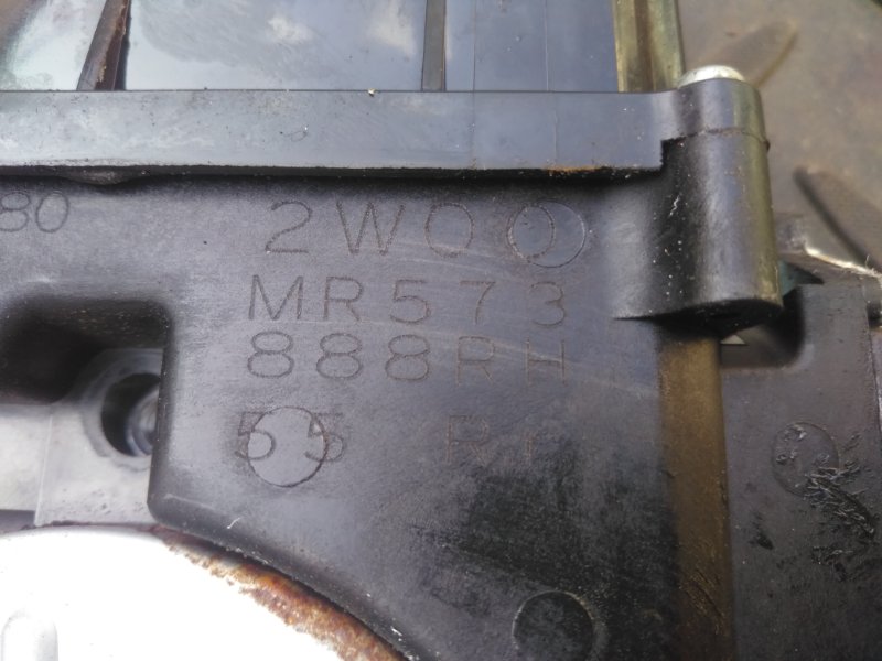 Мотор стеклоподъемника задний правый MITSUBISHI OUTLANDER 1 CU5W 4G69