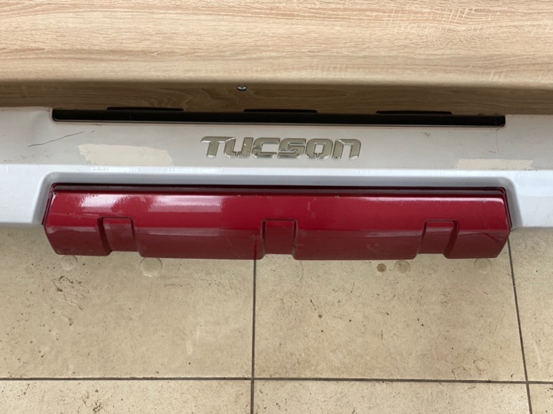 Накладка на бампер задняя TUCSON 1 2004 2005 2006 2007 2008 2009 2010 BH 2.0TD