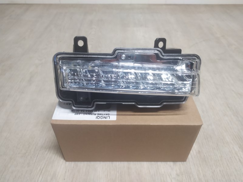 Фара ходовой огонь (LED) передняя правая MITSUBISHI PAJERO 4 2015- V87W 4M41 MBL43A00303R новая