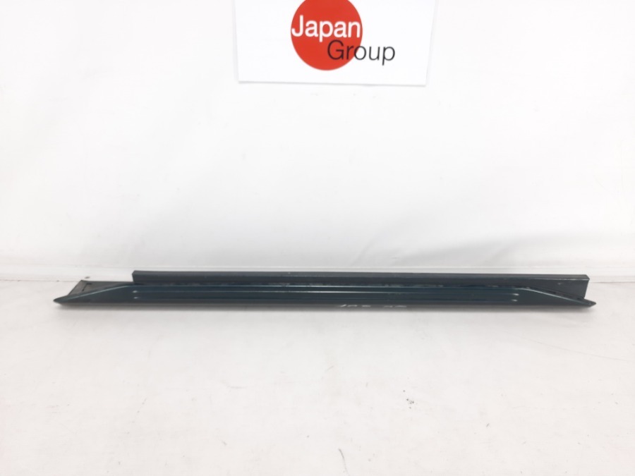 Накладка на порог правая Suzuki Jimny JB43 77541-81A00 контрактная