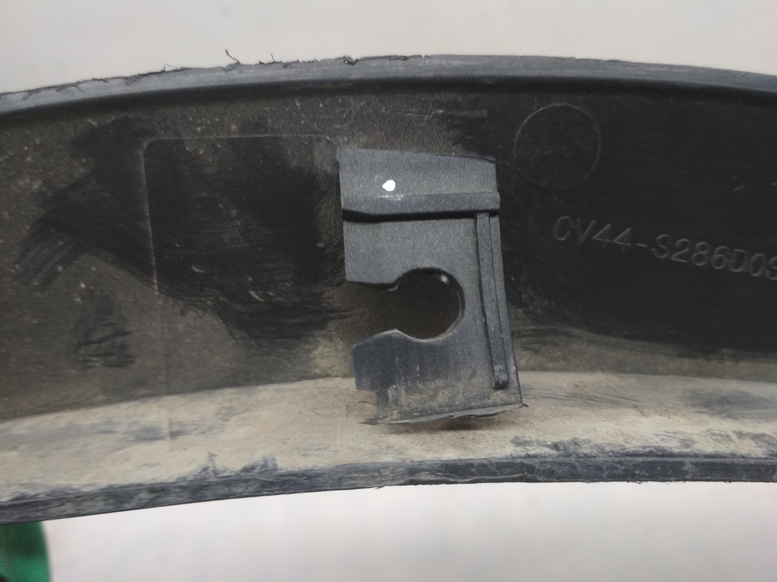Накладка крыла задняя левая Ford Kuga 2 CBS