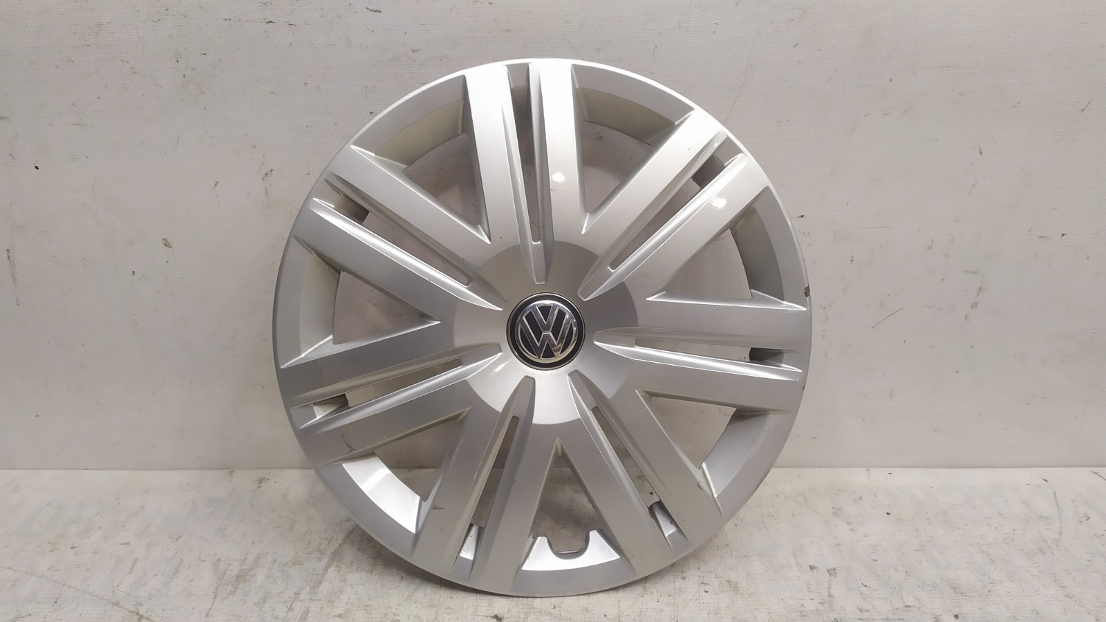 Колпак колеса Volkswagen Polo 2015- MK5 6C0601147 Б/У