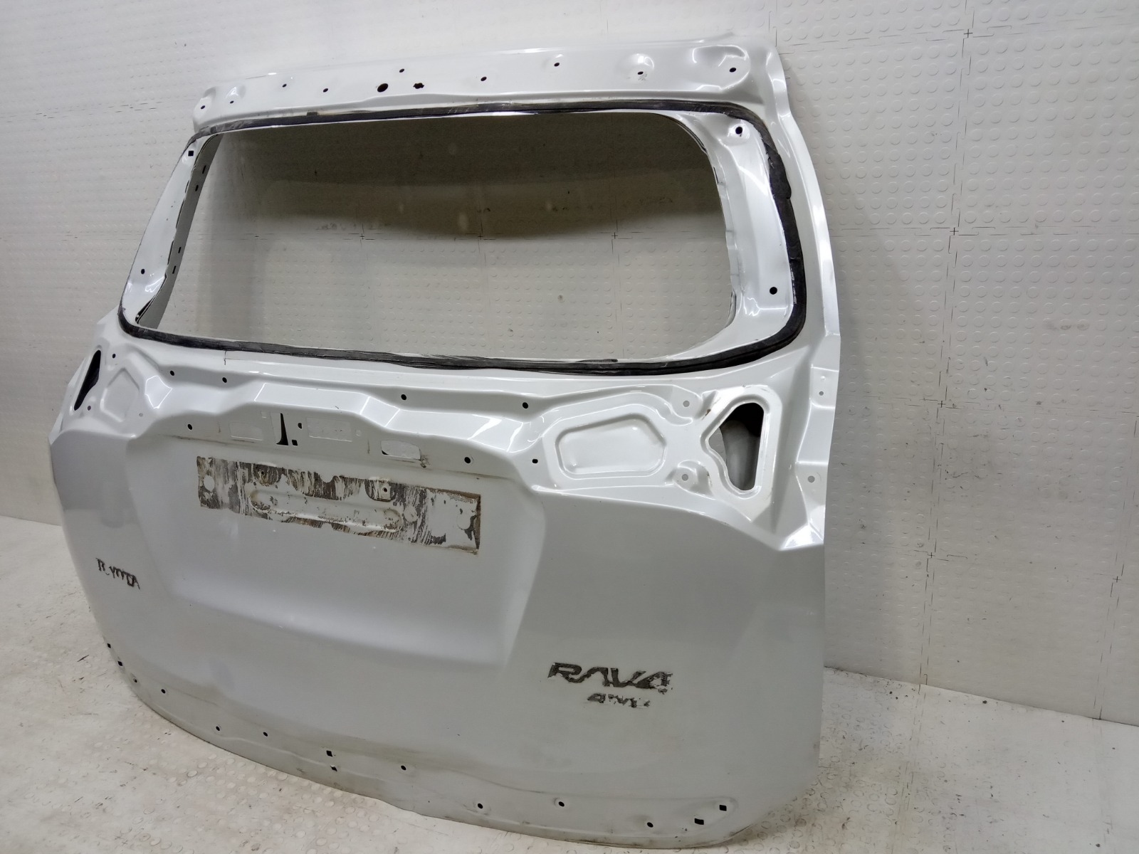 Крышка багажника Toyota Rav4 2015-2019 XA40 6700542550 купить Б/У id56136