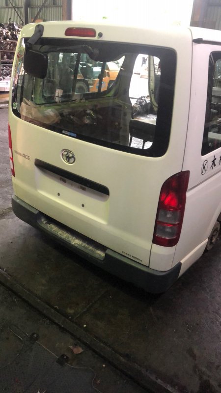 Nose cut HIACE 2007 KDH205 2KDFTV