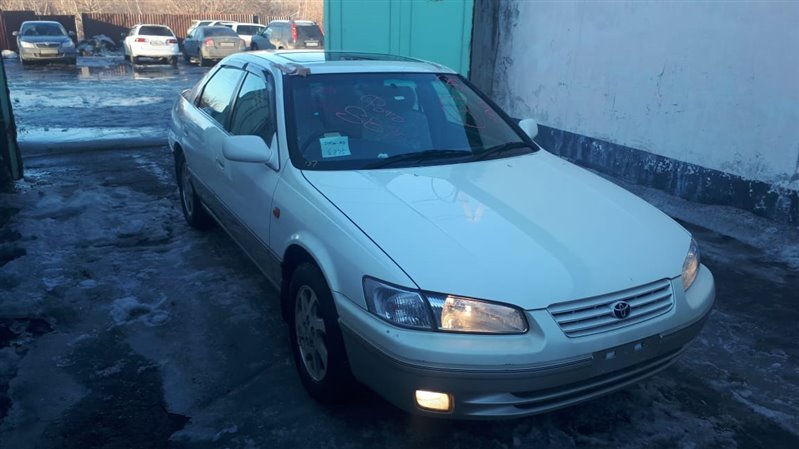 Порожек пластиковый задний правый Camry Gracia 1997 SXV20 5s