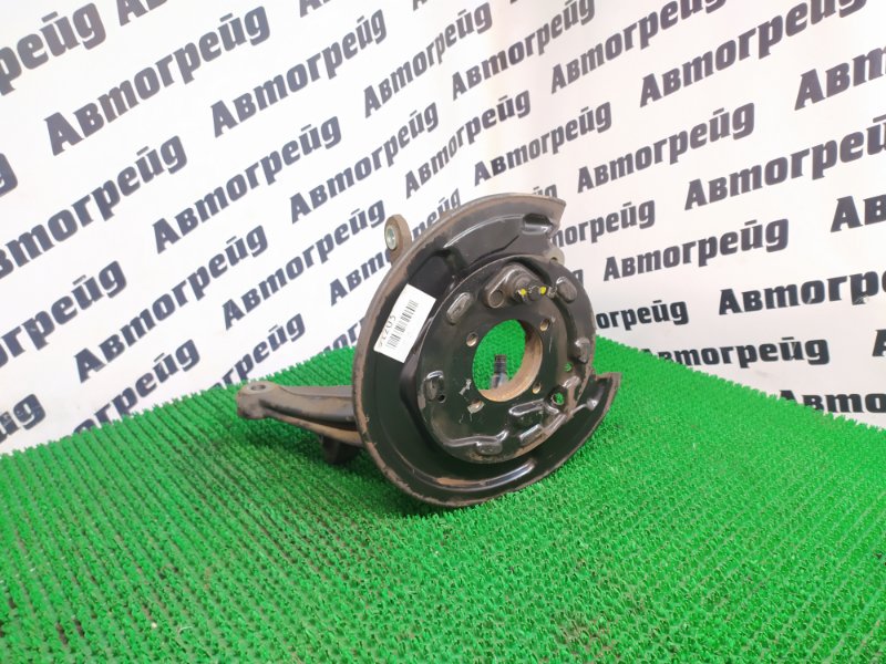 Кулак поворотный задний правый Toyota Avensis AZT250 1AZ-FSE 42304-05101 контрактная