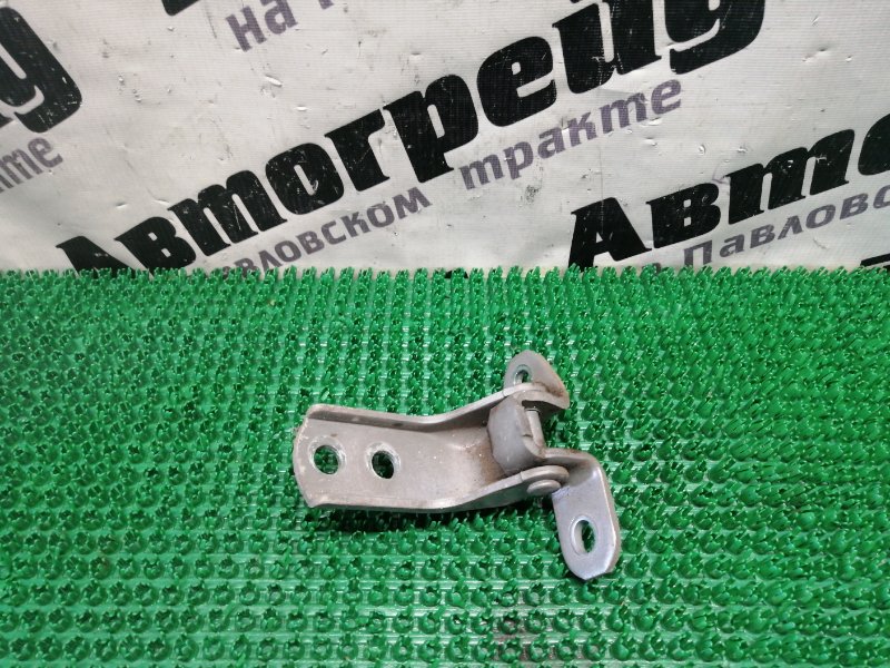 Петля дверная нижняя передняя левая Toyota Camry 1995.11 SV41 3S-FE 68710-32060 контрактная