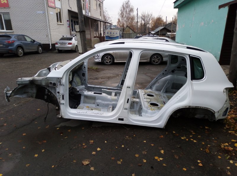 Кузов VOLKSWAGEN TIGUAN 5N2 CCZ