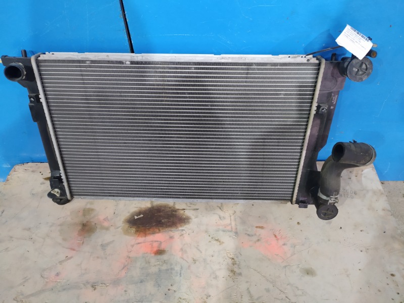 Радиатор охлаждения двигателя Avensis 2003-2009