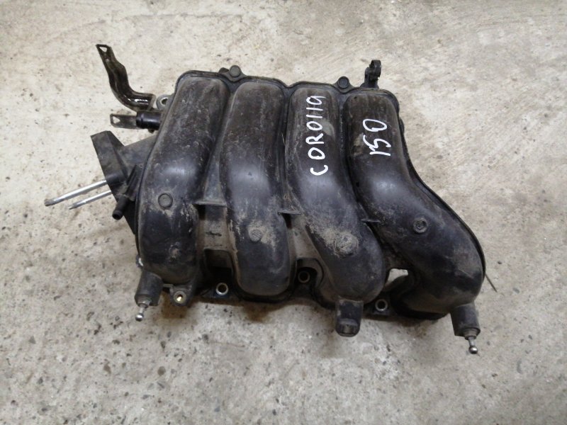 Воздушный коллектор тойота. 0 бензин. 171200d031. Впускной коллектор тойота авенсис 2. Впускной коллектор toyota noah.