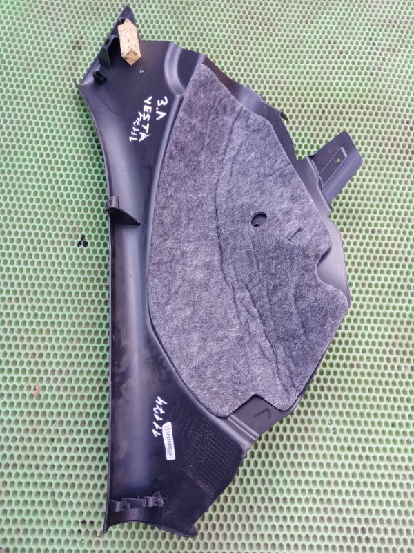 Обшивка накладка задней стойки задняя левая Vesta 2018 SW 21129