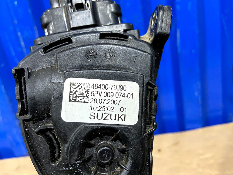 Педаль газа Suzuki SX4 1 1.6 M16A