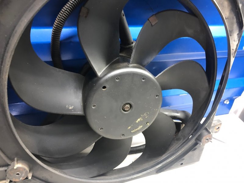 Вентилятор радиатора Bora 1999 1J2 2.0 AEG