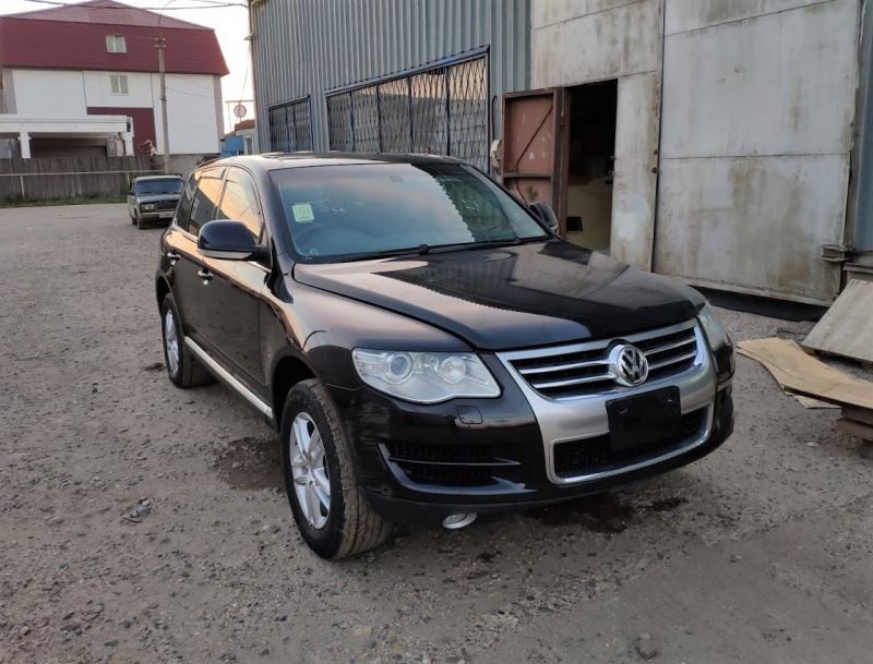Разбор touareg. Туарег до рестайлинга. Спойлер передний Туарег Рестайлинг. Туарег рест зеленый. Туарег Фольксваген разбор.