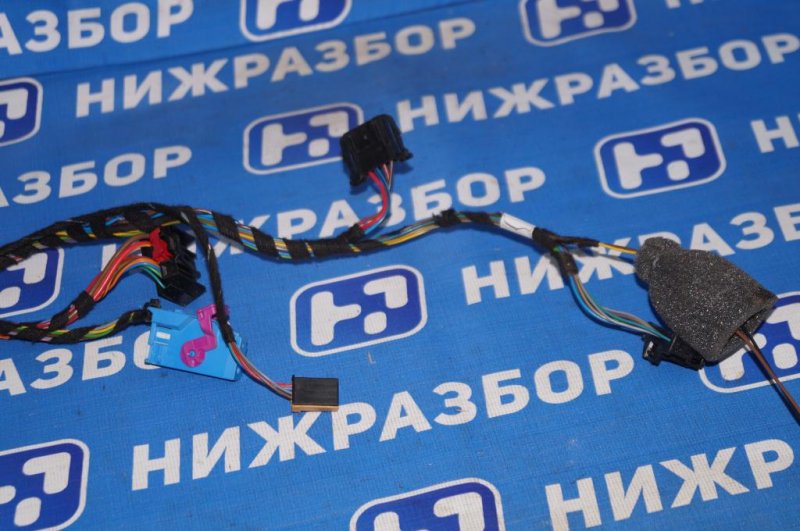 Проводка двери Yeti 2011 Кроссовер 1.2T (CBZB)